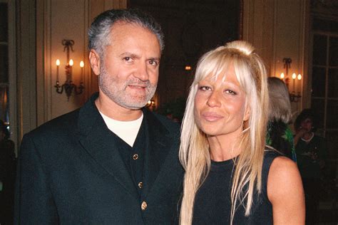 donatella versace e gianni|gianni versace sister pics.